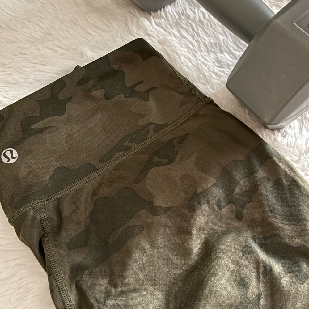Lululemon workout pants
